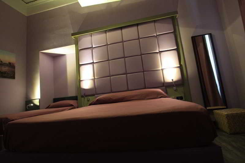 Dolce Vita Rooms & Breakfast Napoli Bagian luar foto