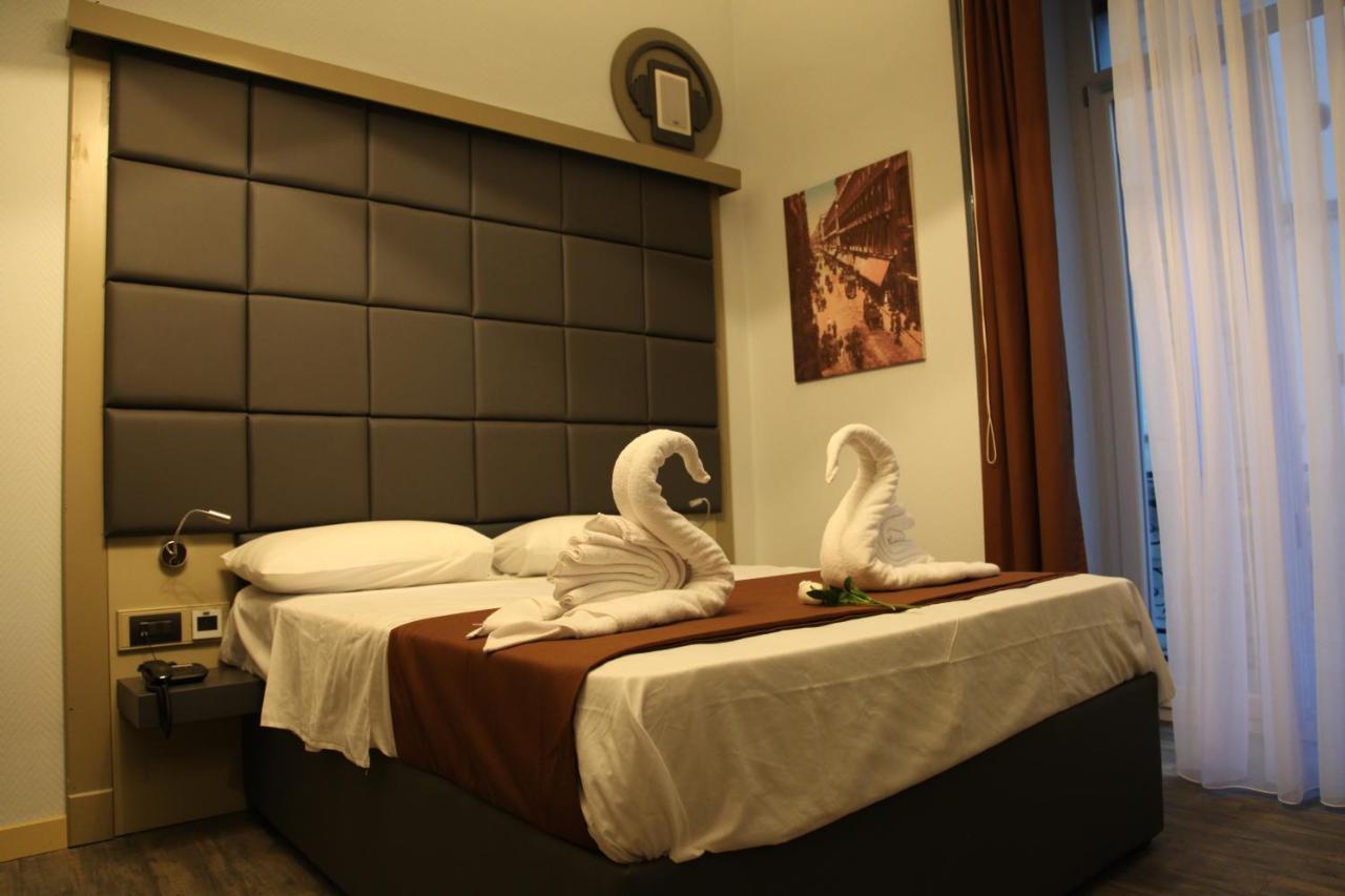 Dolce Vita Rooms & Breakfast Napoli Bagian luar foto