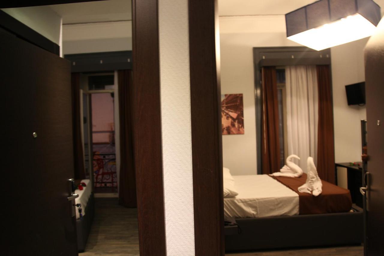 Dolce Vita Rooms & Breakfast Napoli Bagian luar foto
