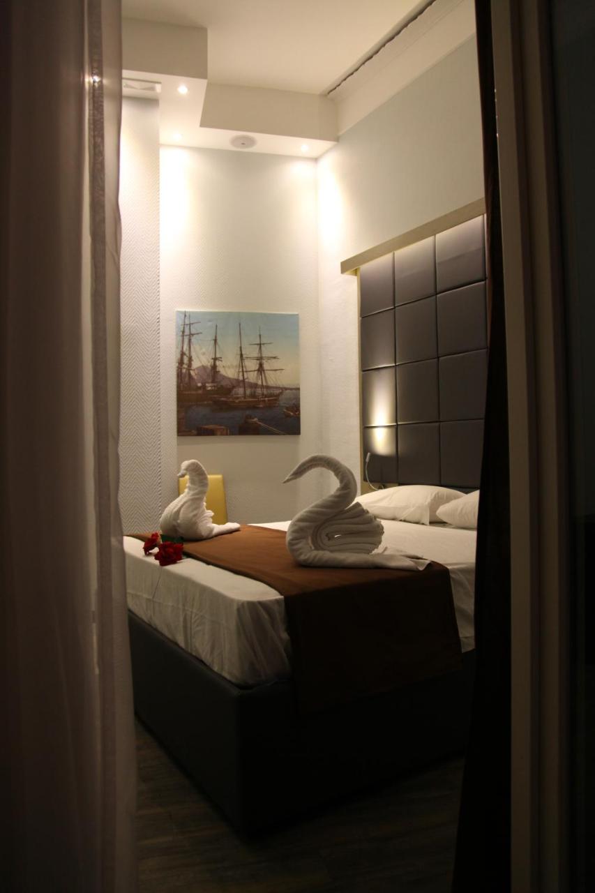 Dolce Vita Rooms & Breakfast Napoli Bagian luar foto