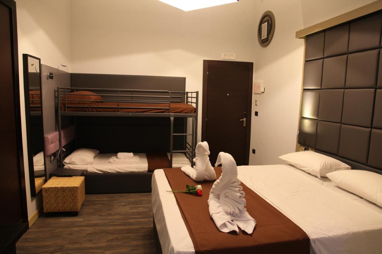 Dolce Vita Rooms & Breakfast Napoli Bagian luar foto