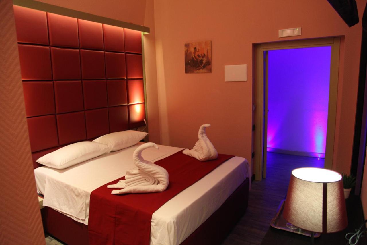 Dolce Vita Rooms & Breakfast Napoli Bagian luar foto