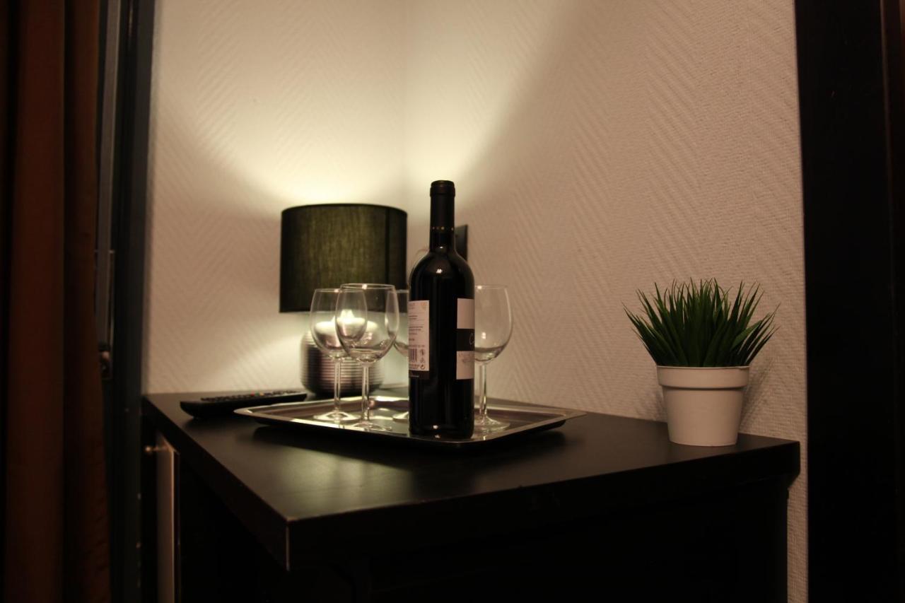 Dolce Vita Rooms & Breakfast Napoli Bagian luar foto