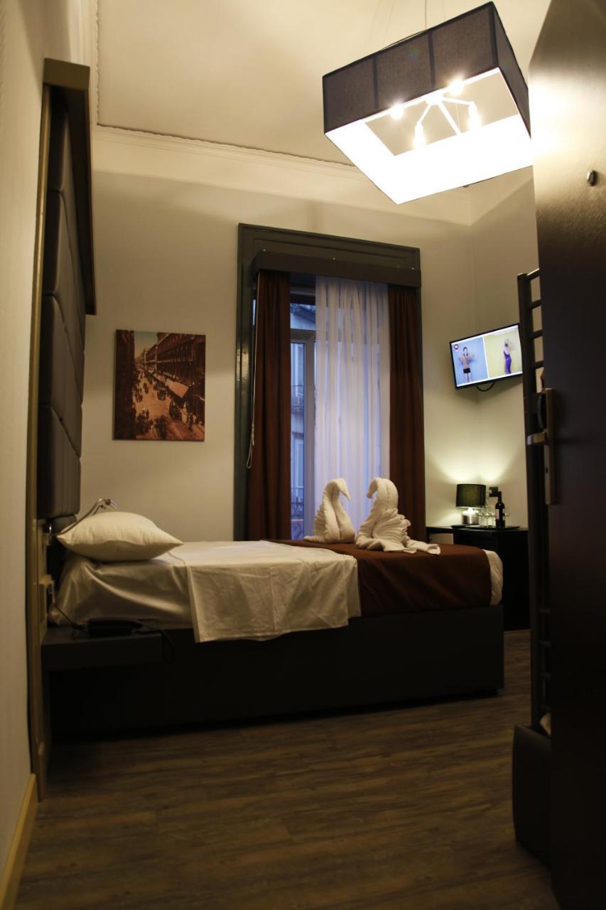 Dolce Vita Rooms & Breakfast Napoli Bagian luar foto
